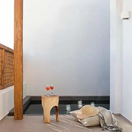 Phos Milos شقة فندقية 4*