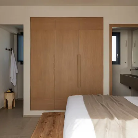 Phos Milos شقة فندقية 4*