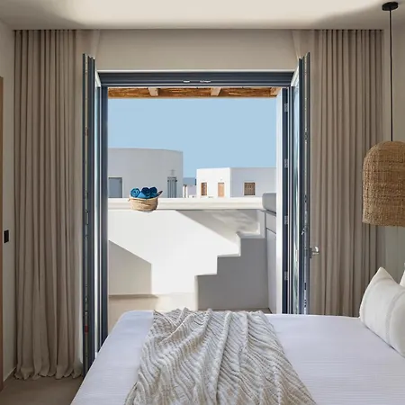 Phos Milos 4* Pollonia