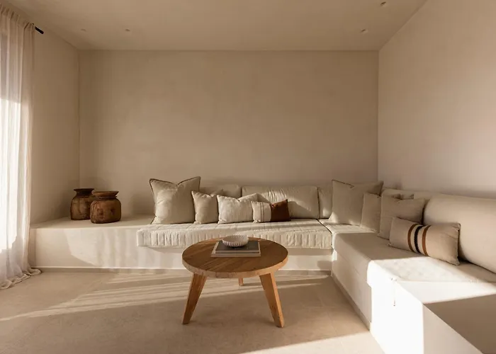 Phos Milos 4* Pollonia