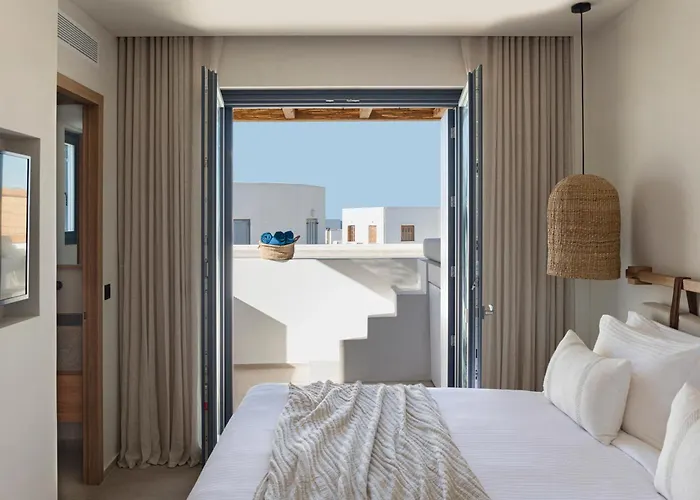 Phos Milos 4* Pollonia