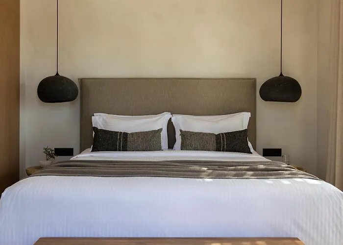 Phos Milos Πολλώνια