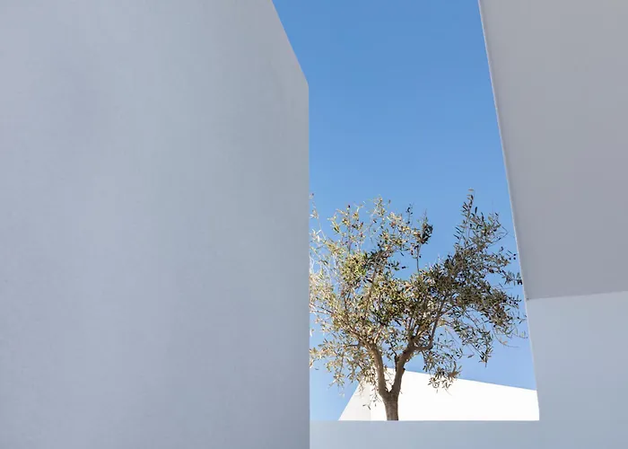 Phos Milos Πολλώνια