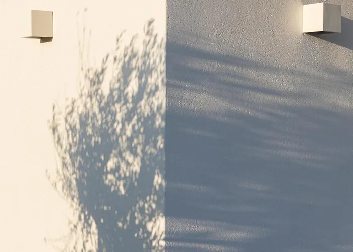 Ξενοδοχείο με διαμερίσματα Phos Milos 4*